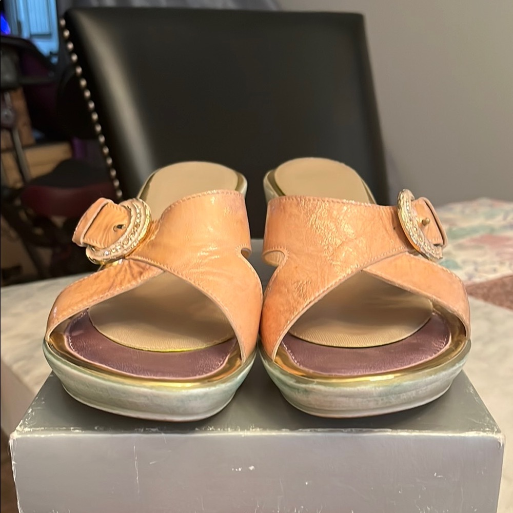Elegant Peach Women's Leather Sandals